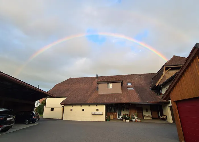 Attic Mountain & View - 2nd Floor Vinelz